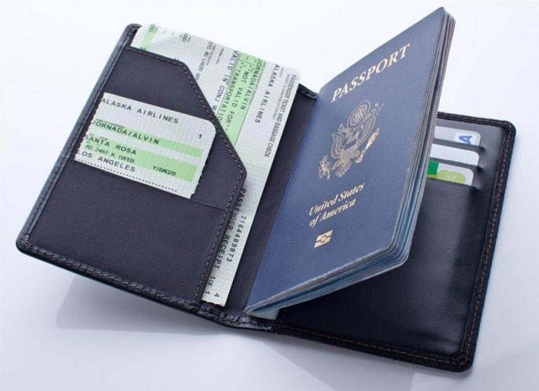 Xin được 2 quốc tịch thì khi vào VN phải dùng hộ chiếu nào