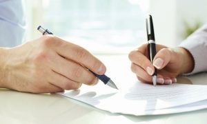 Tranh chấp hợp đồng mua bán do ký vượt phạm vi ủy quyền