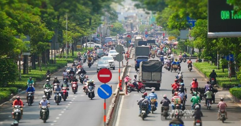 Quy định với người điều khiển và phương tiện cơ giới nước ngoài khi tham gia giao thông tại Việt Nam